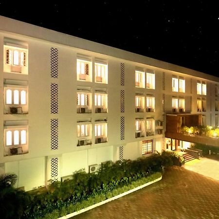 The Cindrella Hotel Siliguri Extérieur photo