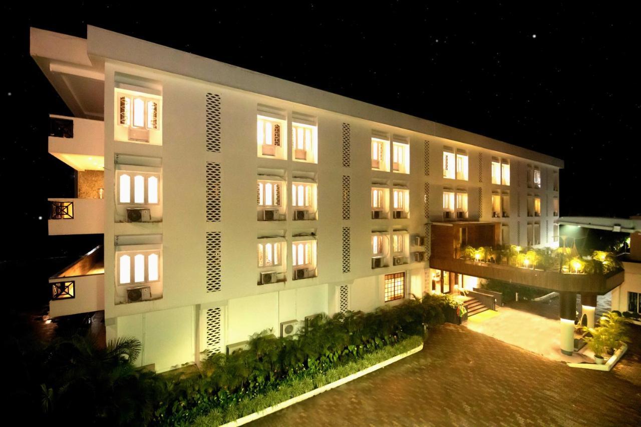 The Cindrella Hotel Siliguri Extérieur photo