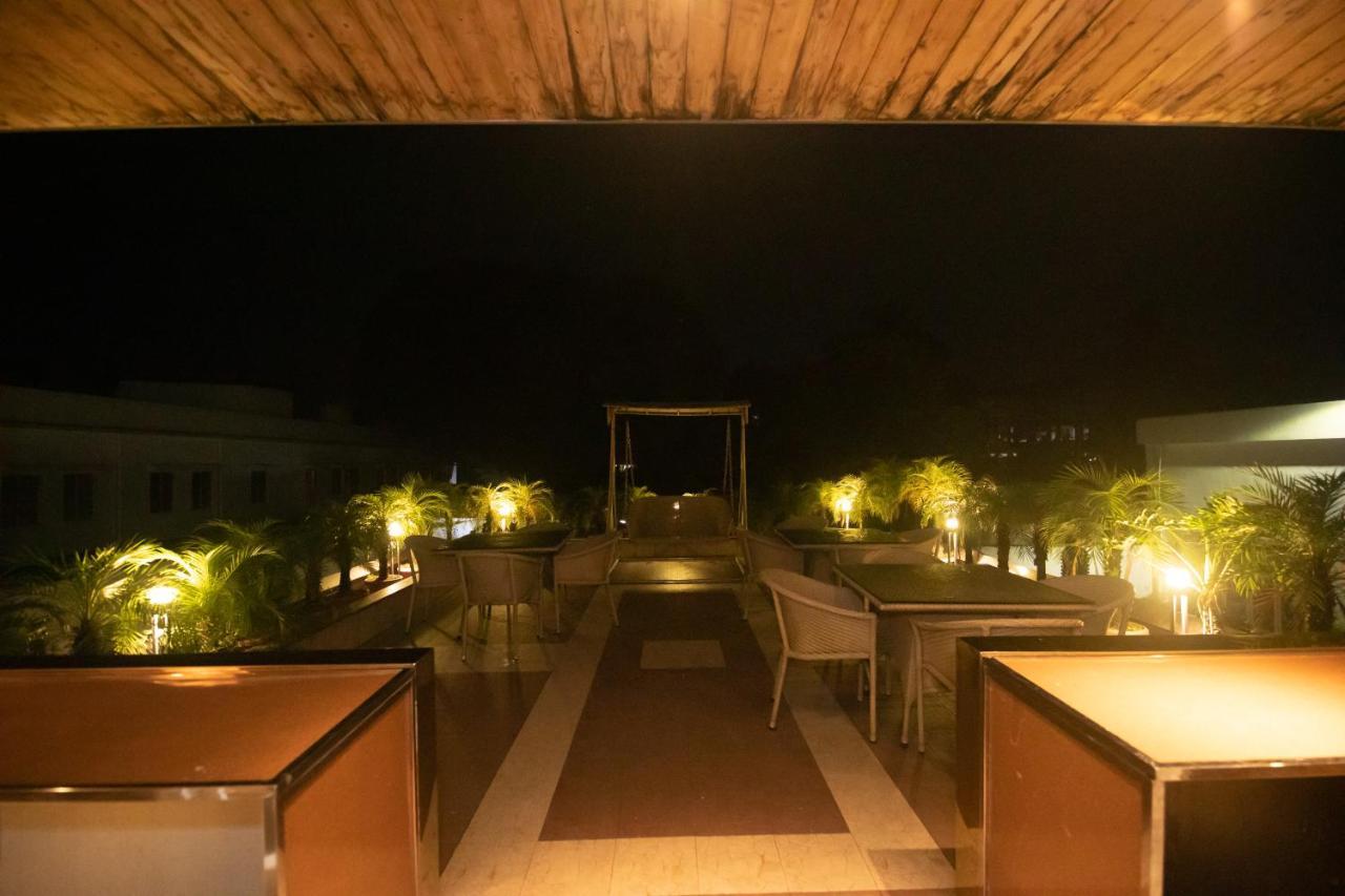 The Cindrella Hotel Siliguri Extérieur photo