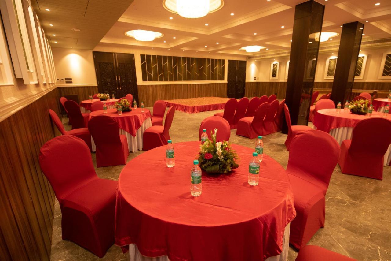 The Cindrella Hotel Siliguri Extérieur photo