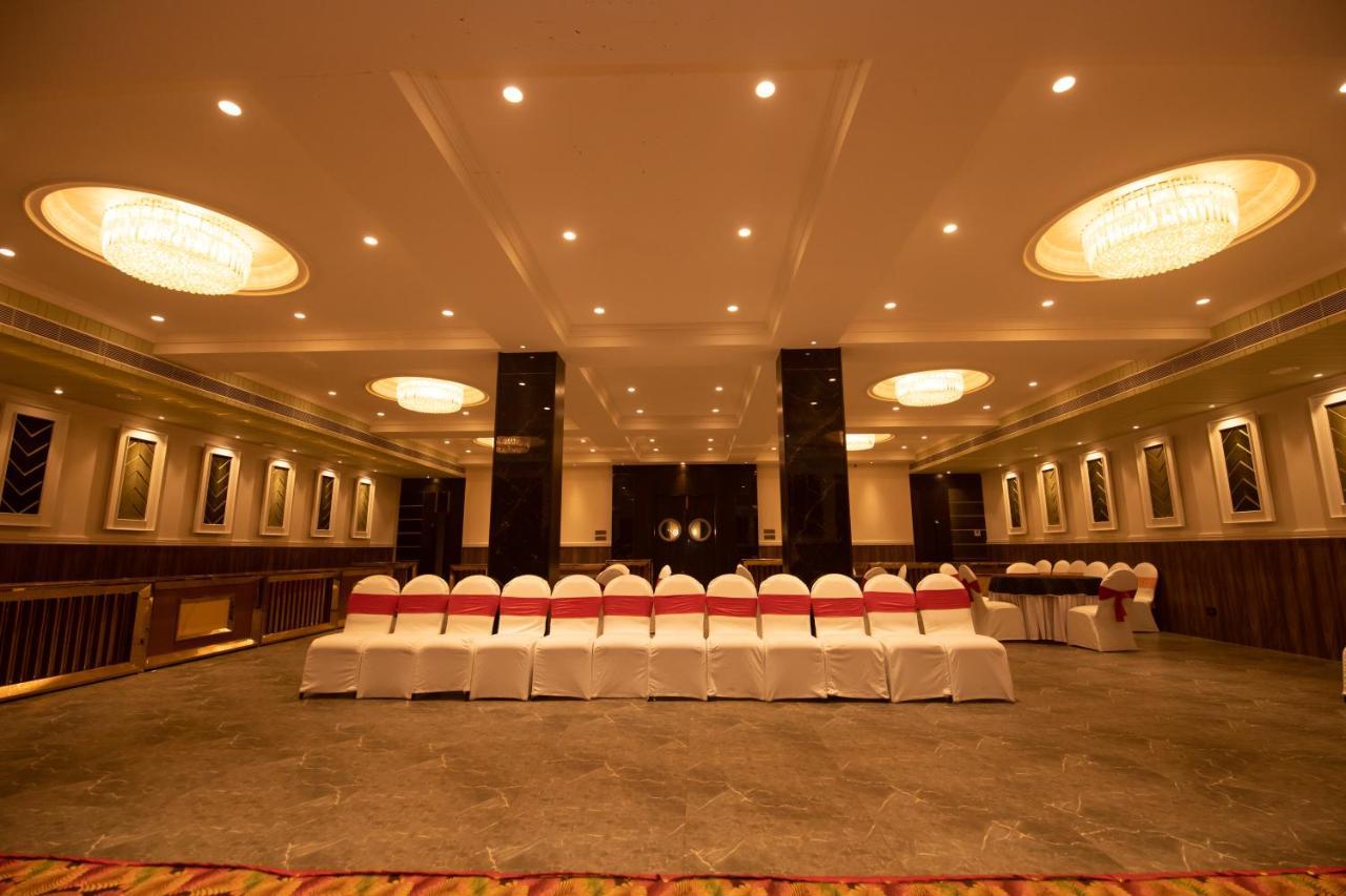 The Cindrella Hotel Siliguri Extérieur photo