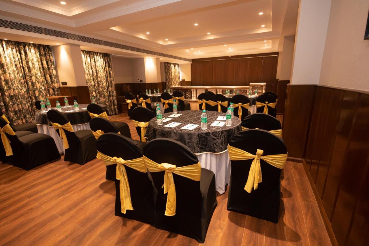 The Cindrella Hotel Siliguri Extérieur photo