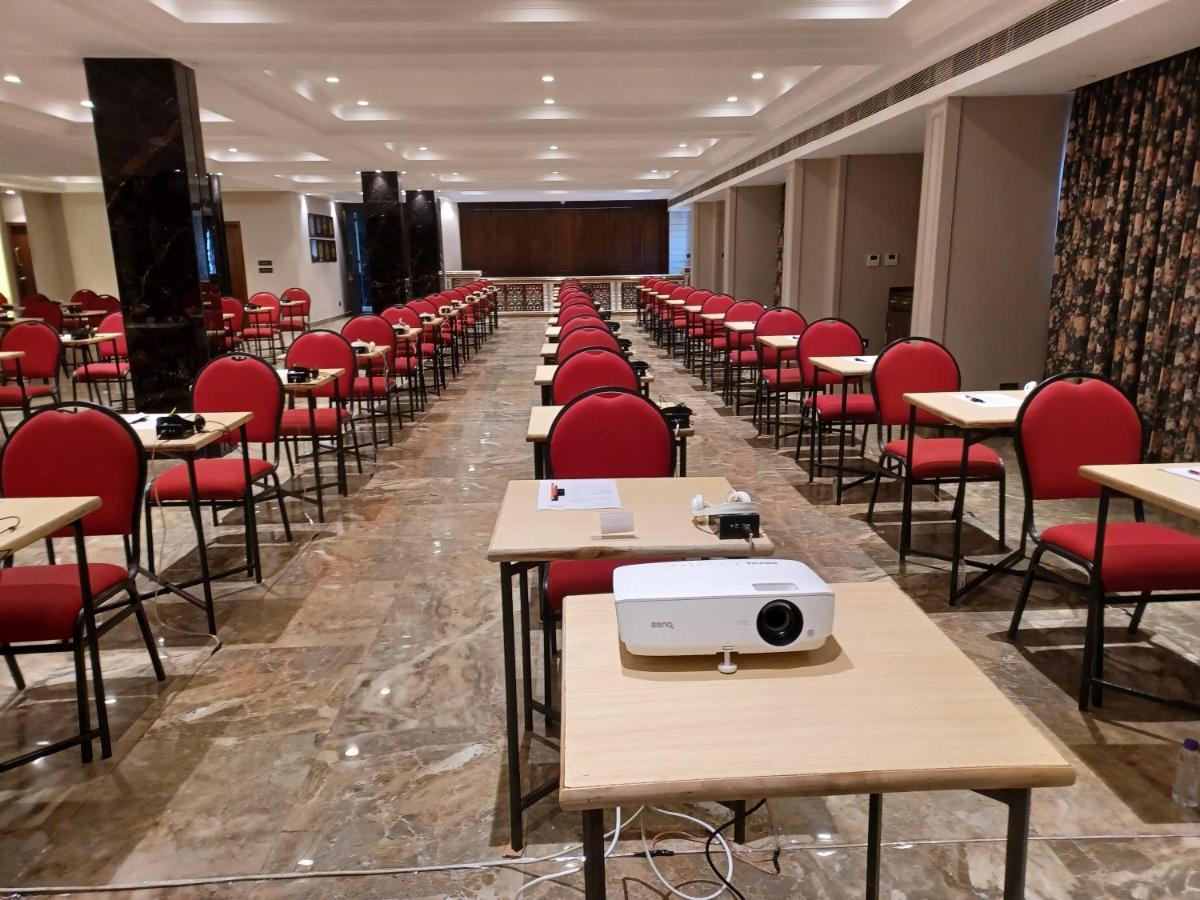 The Cindrella Hotel Siliguri Extérieur photo