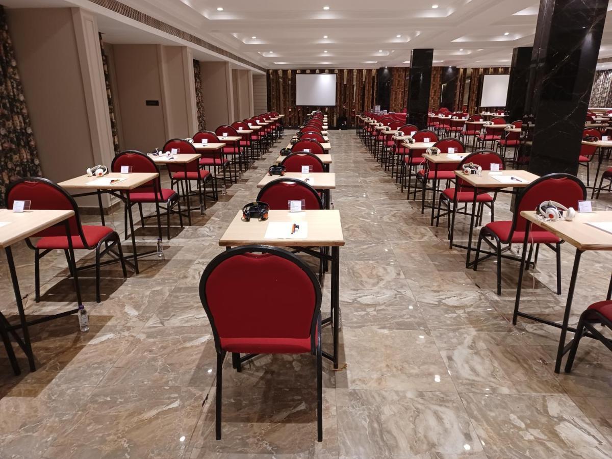 The Cindrella Hotel Siliguri Extérieur photo