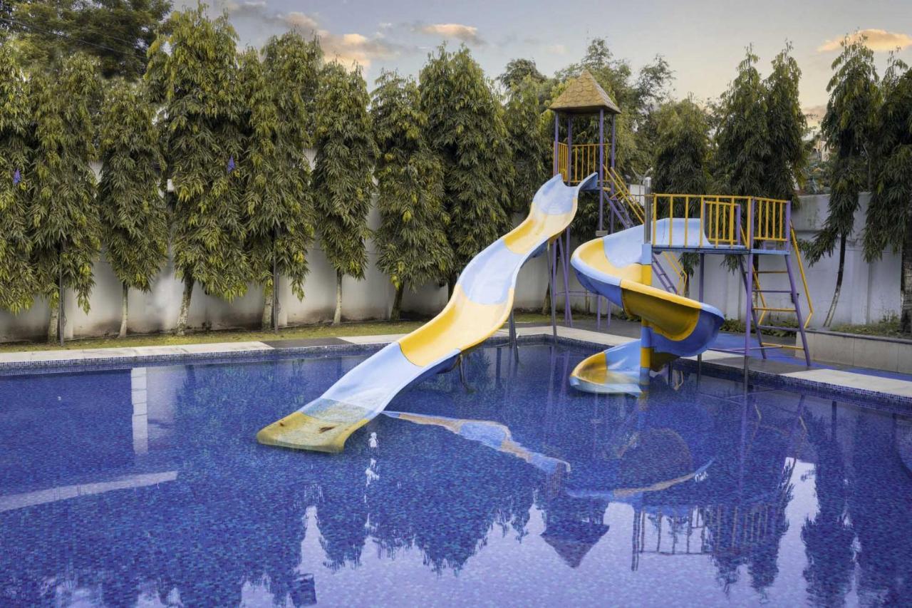 The Cindrella Hotel Siliguri Extérieur photo