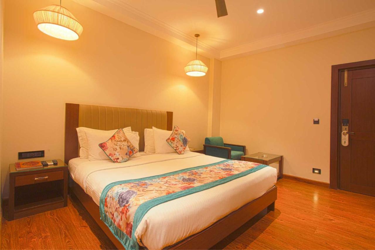 The Cindrella Hotel Siliguri Extérieur photo