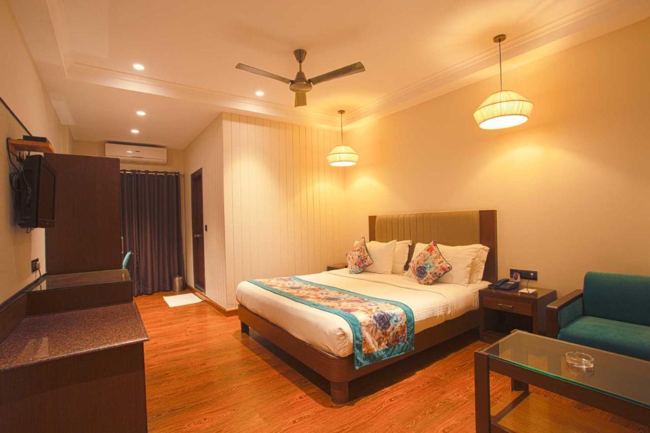 The Cindrella Hotel Siliguri Extérieur photo