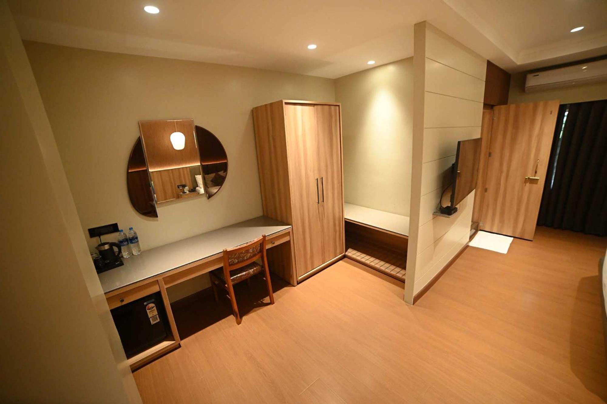 The Cindrella Hotel Siliguri Extérieur photo
