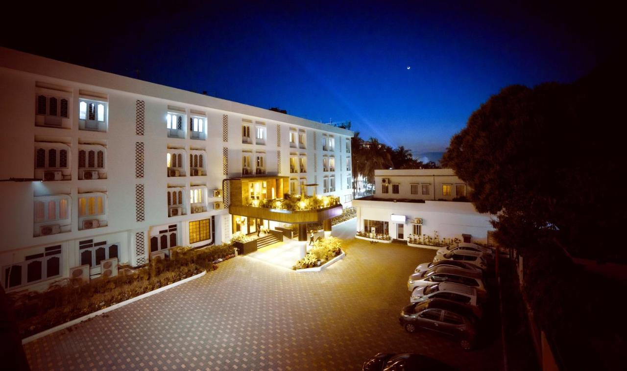 The Cindrella Hotel Siliguri Extérieur photo